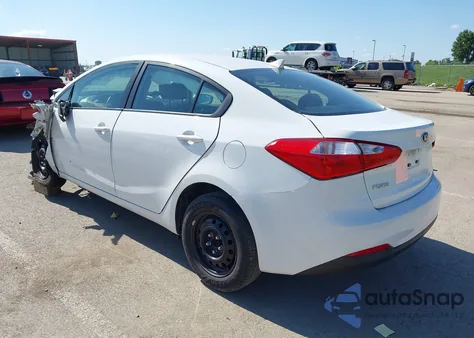 2016 Kia Forte Lx z USA, uszkodzony, nr VIN KNAFK4A62G5457840